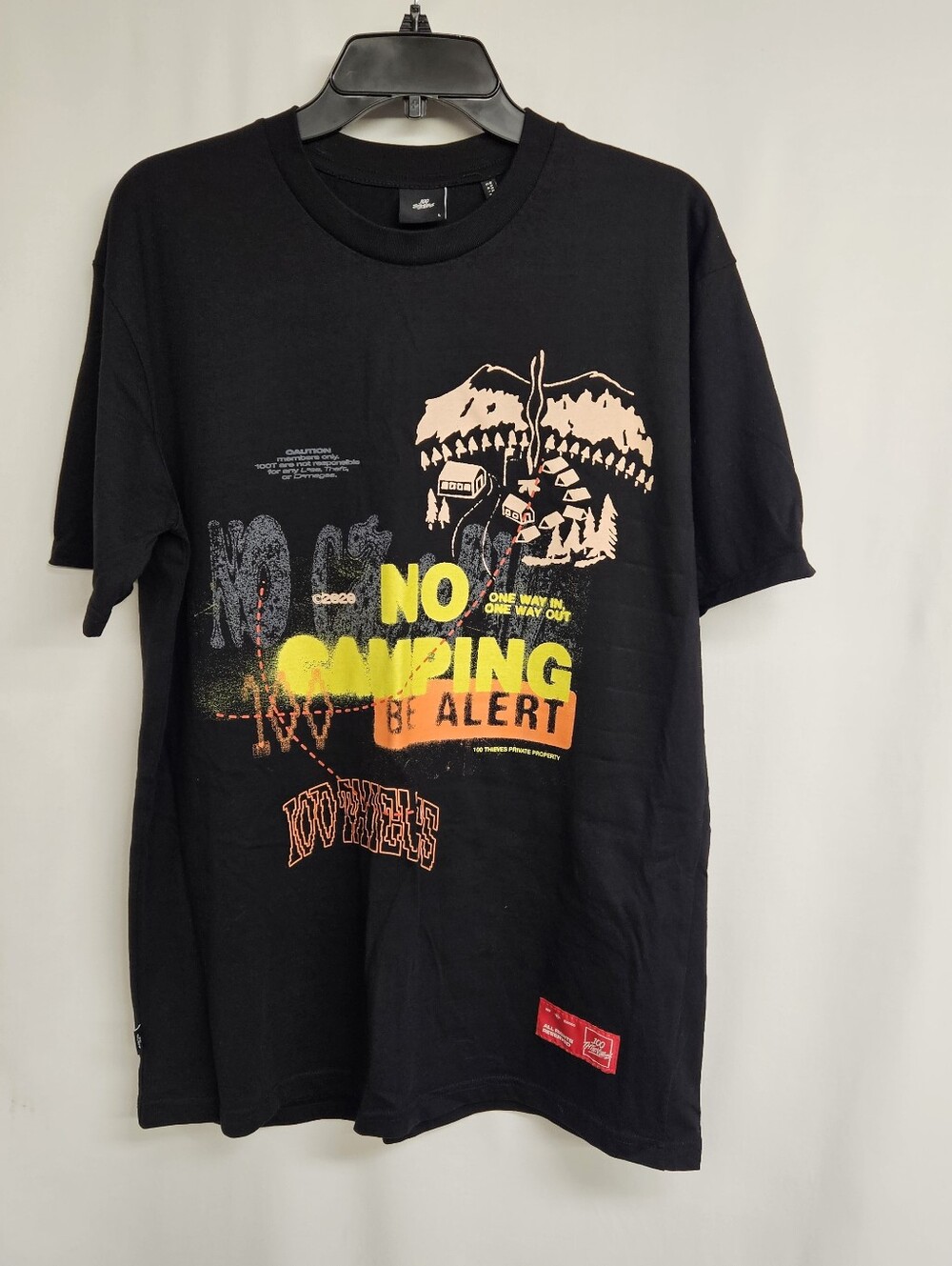 100 THIEVES - 2020 NO CAMPING ONE WAY IN ONE WAY OUT T-Shirt Size Large